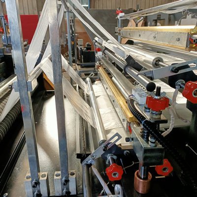 bag making machine hot sealing and blade