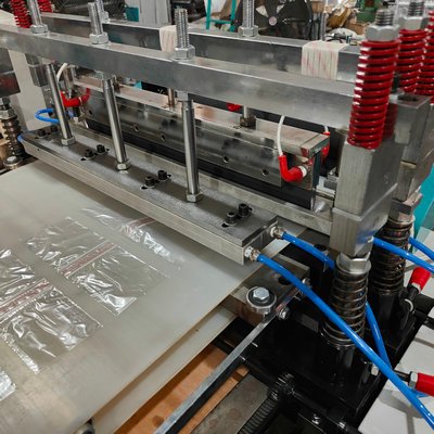 ziplock bag making machine sealing part