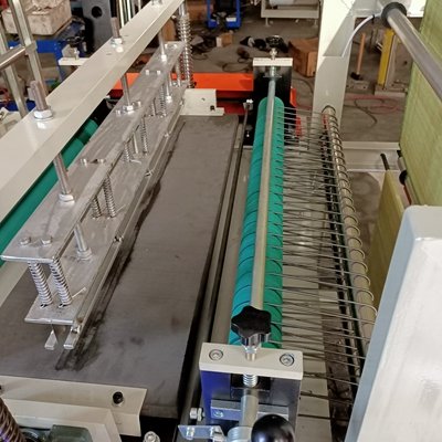 rolling bag making machine dot cutting